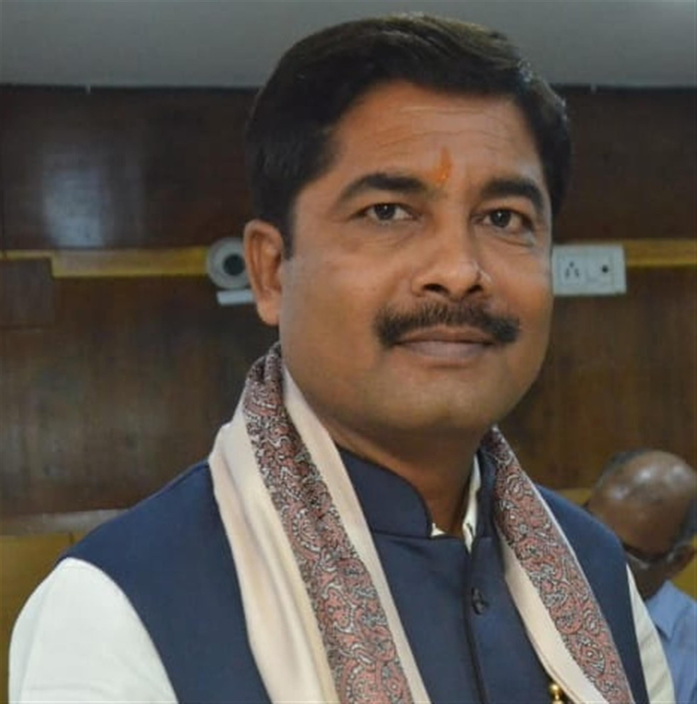 धनेश अग्रहरि